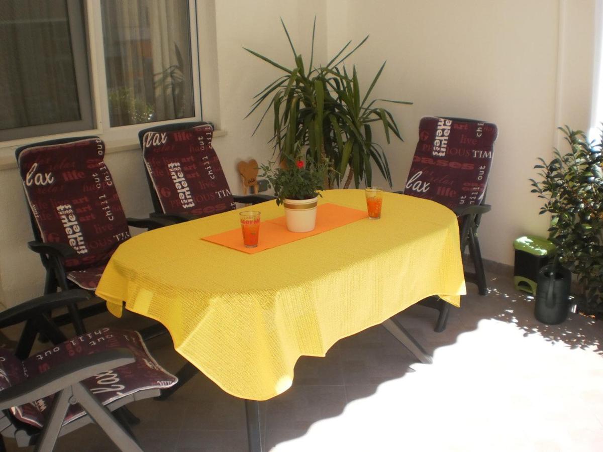 Apartment Lana Omis Luaran gambar