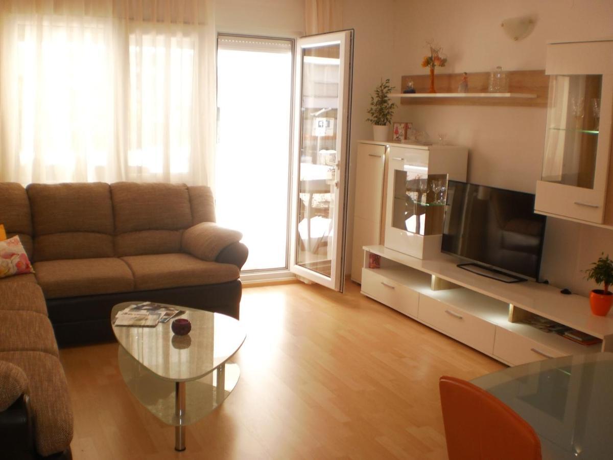 Apartment Lana Omis Luaran gambar